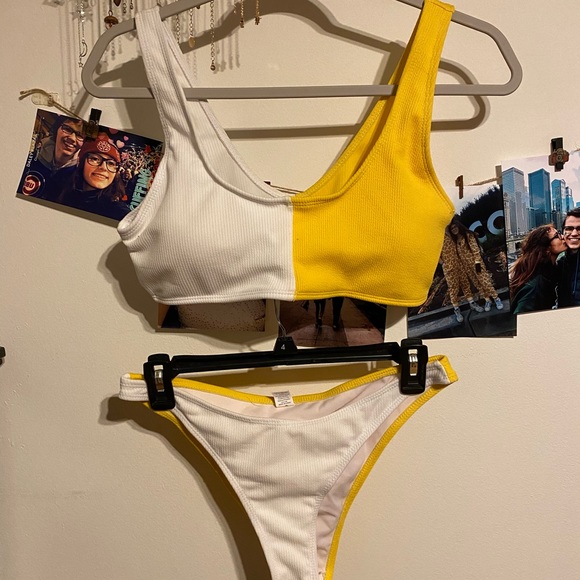 Multicolor swimsuit - Picture 1 of 7